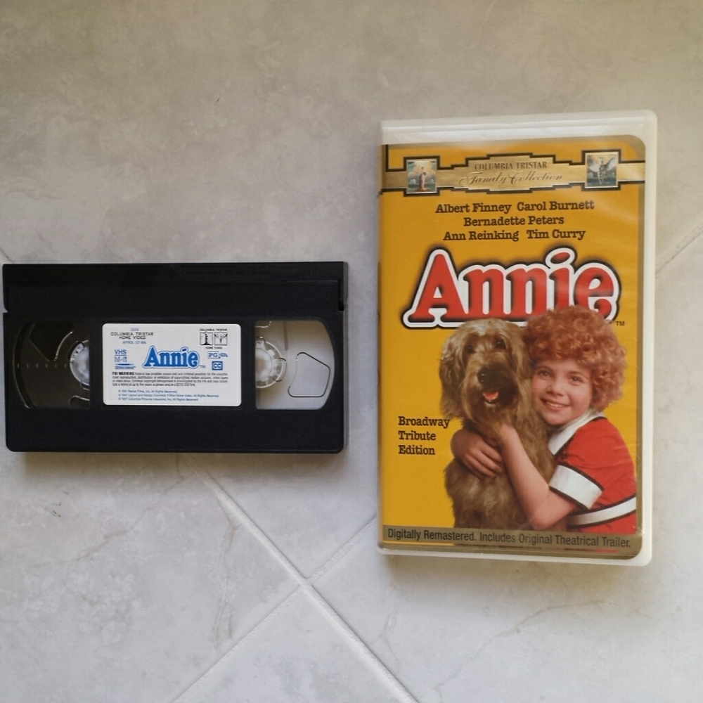 Annie VHS - Picture 6 of 6